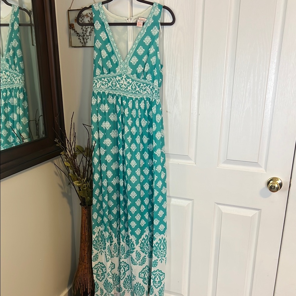 Elegant Teal and White Maxi Dress